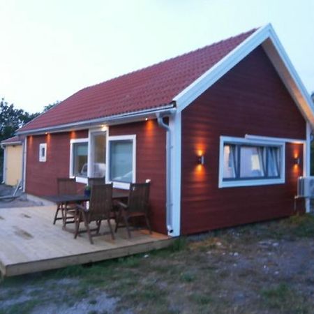 Stuga Pa Hassloe Bredavik  Esterno foto