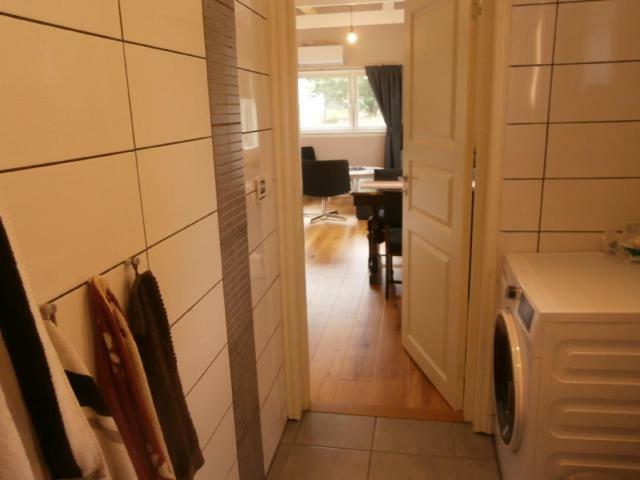 Stuga Pa Hassloe Bredavik  Esterno foto